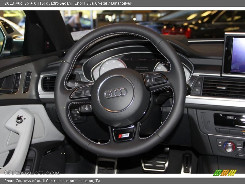  2013 S6 4.0 TFSI quattro Sedan Steering Wheel