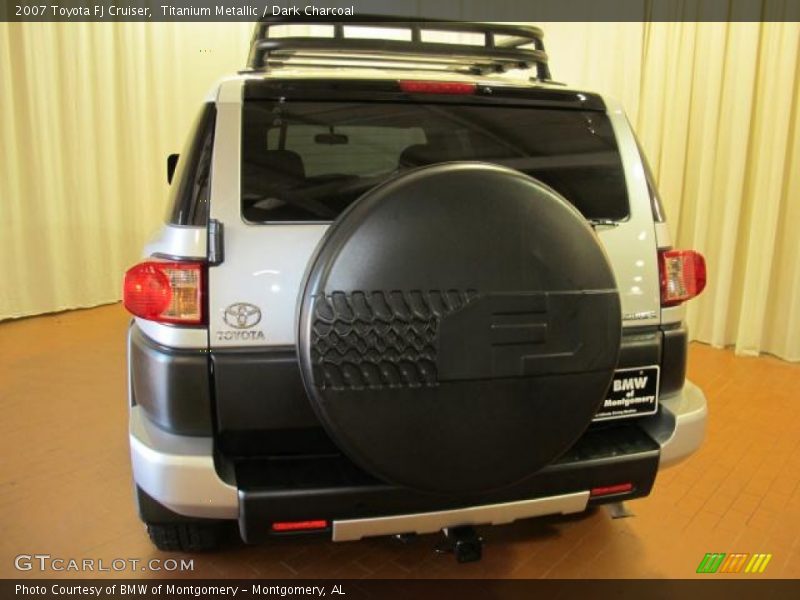 Titanium Metallic / Dark Charcoal 2007 Toyota FJ Cruiser