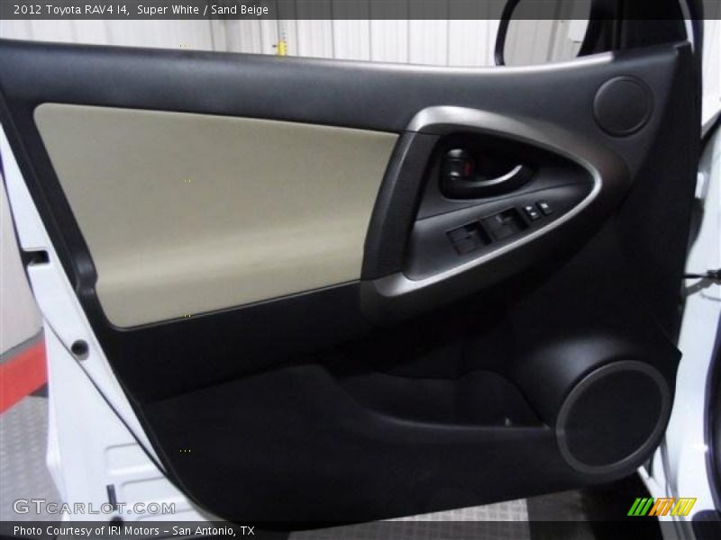 Super White / Sand Beige 2012 Toyota RAV4 I4