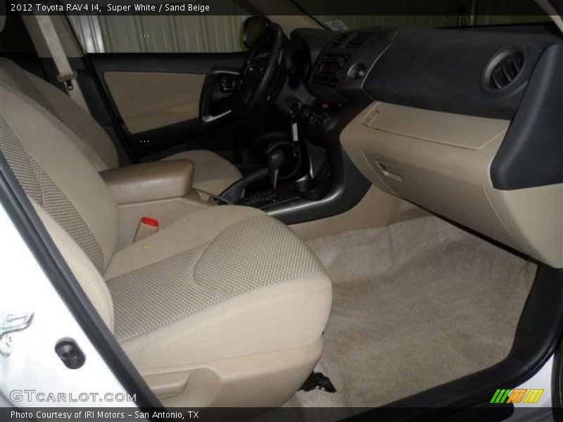 Super White / Sand Beige 2012 Toyota RAV4 I4