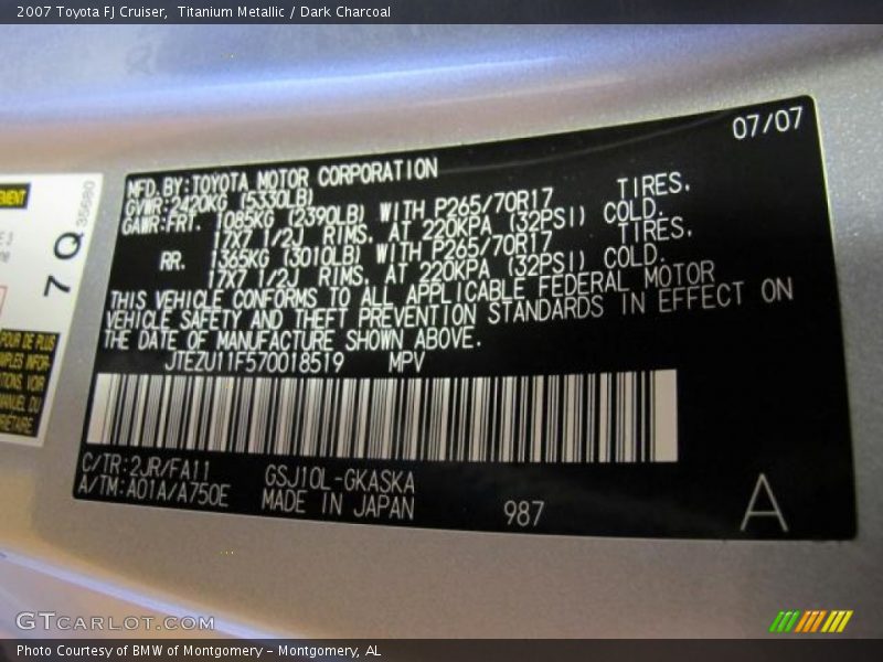 Titanium Metallic / Dark Charcoal 2007 Toyota FJ Cruiser