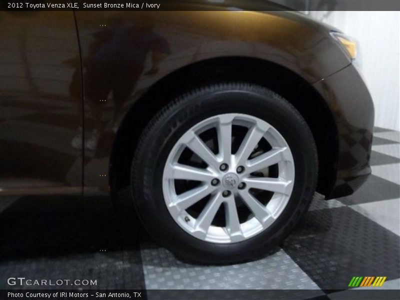 Sunset Bronze Mica / Ivory 2012 Toyota Venza XLE