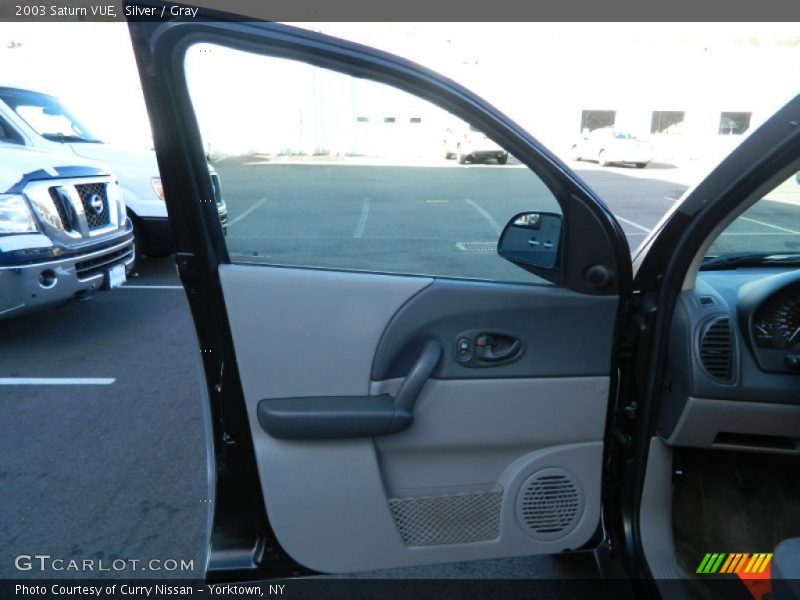 Silver / Gray 2003 Saturn VUE