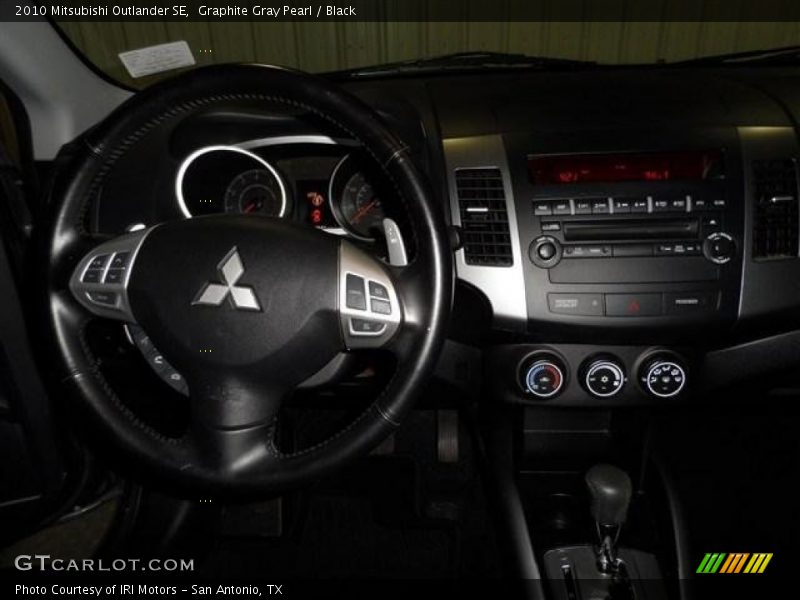 Graphite Gray Pearl / Black 2010 Mitsubishi Outlander SE