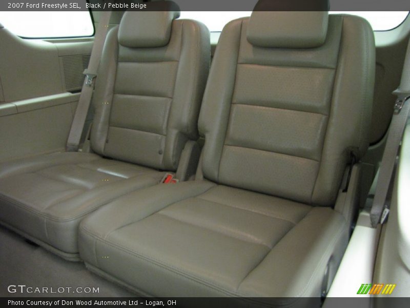 Black / Pebble Beige 2007 Ford Freestyle SEL
