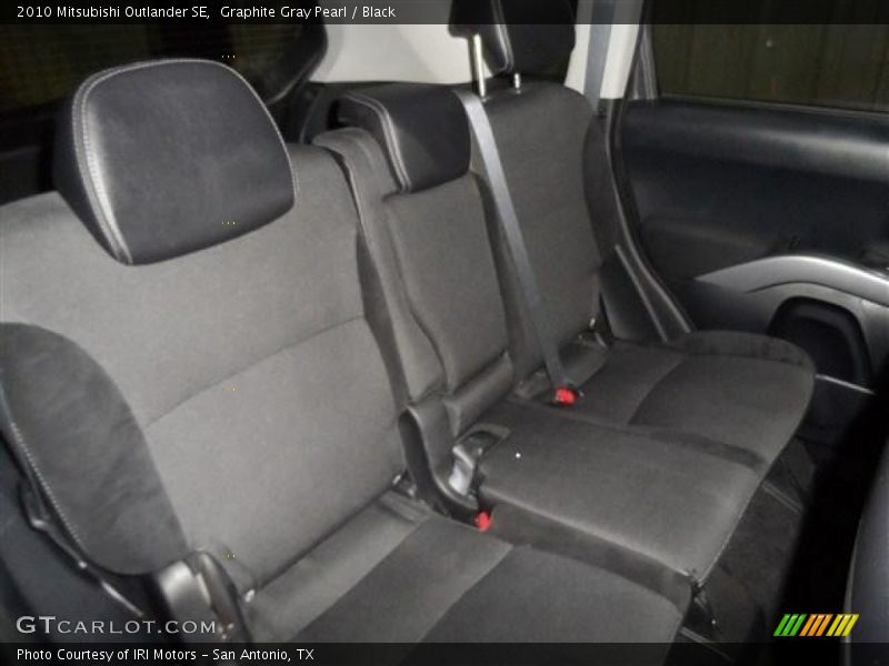Graphite Gray Pearl / Black 2010 Mitsubishi Outlander SE