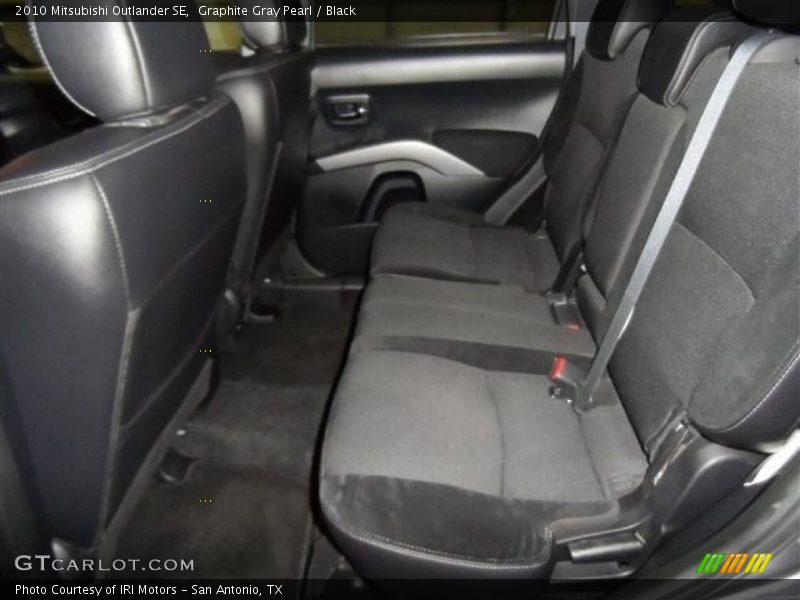 Graphite Gray Pearl / Black 2010 Mitsubishi Outlander SE