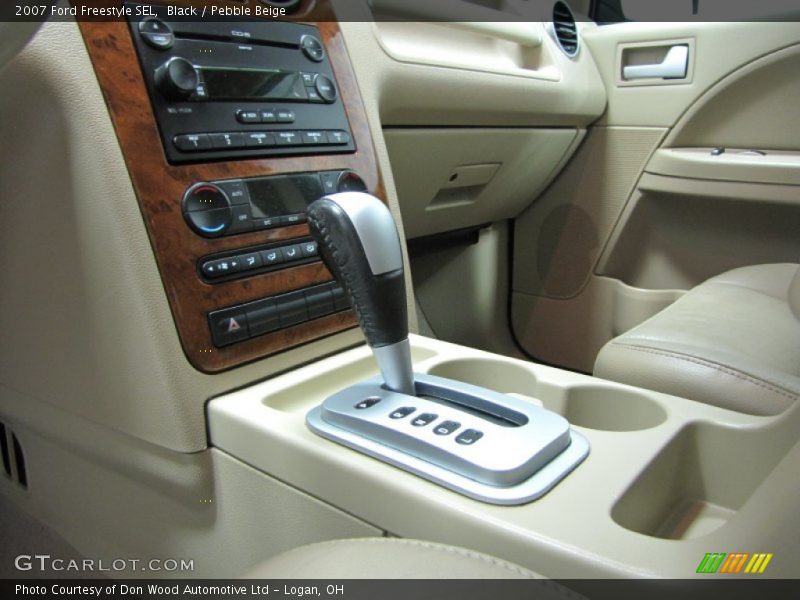 Black / Pebble Beige 2007 Ford Freestyle SEL