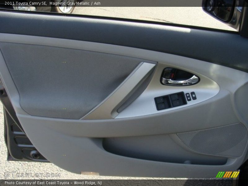 Magnetic Gray Metallic / Ash 2011 Toyota Camry SE