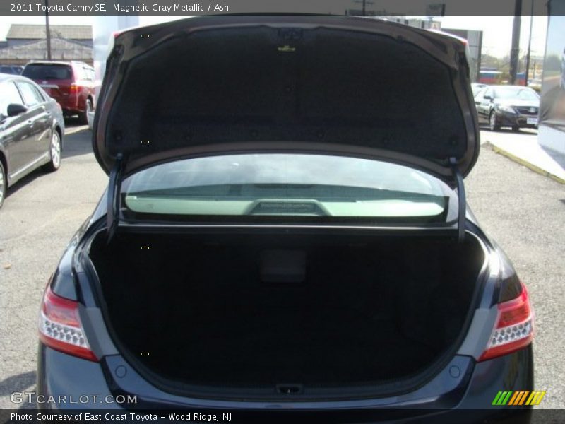 Magnetic Gray Metallic / Ash 2011 Toyota Camry SE
