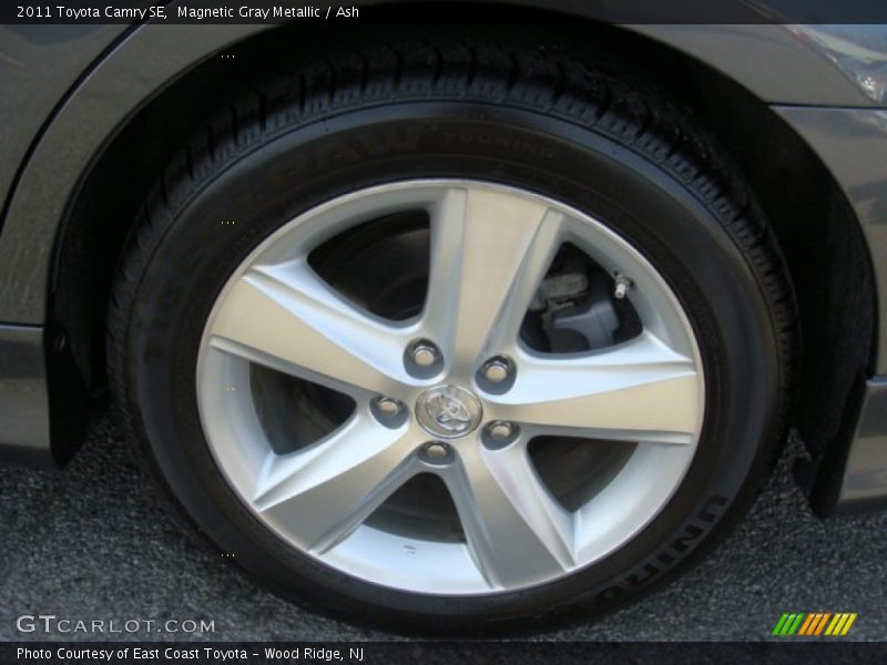 Magnetic Gray Metallic / Ash 2011 Toyota Camry SE