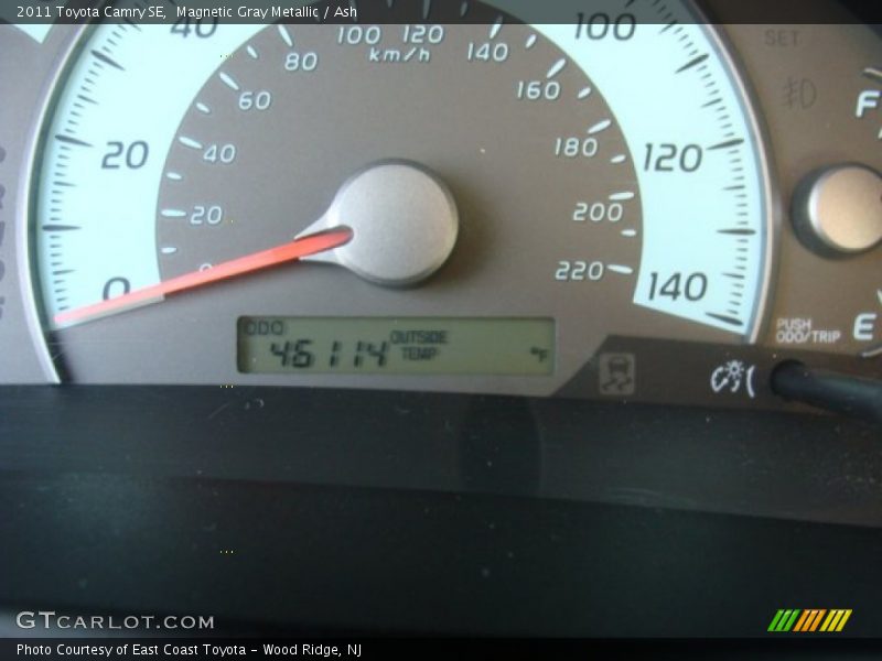 Magnetic Gray Metallic / Ash 2011 Toyota Camry SE