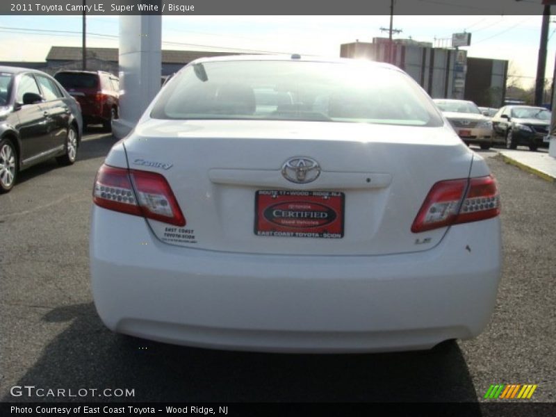 Super White / Bisque 2011 Toyota Camry LE