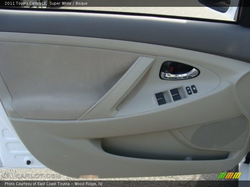 Super White / Bisque 2011 Toyota Camry LE