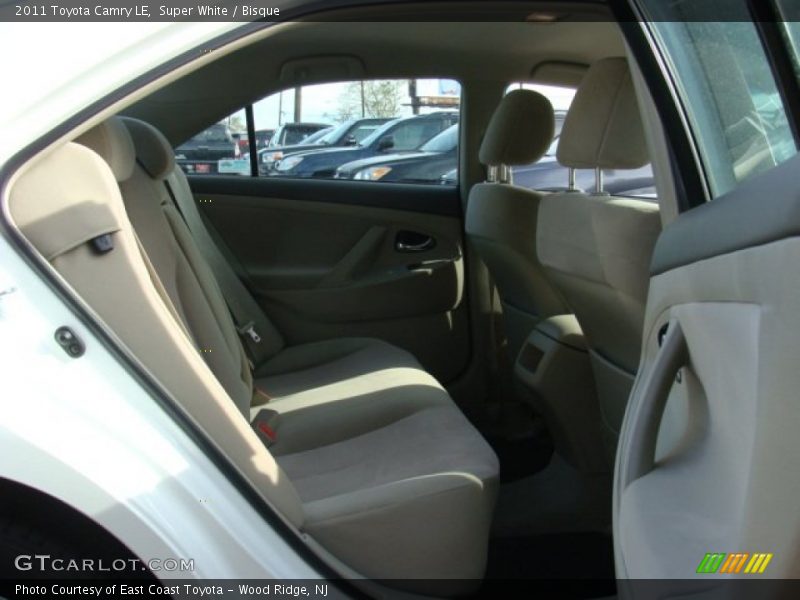 Super White / Bisque 2011 Toyota Camry LE