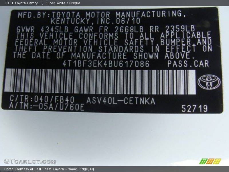 Super White / Bisque 2011 Toyota Camry LE