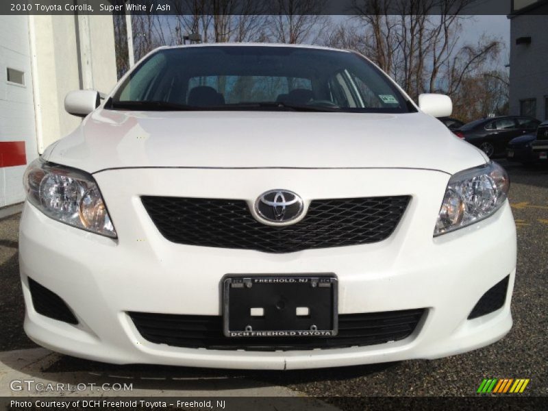 Super White / Ash 2010 Toyota Corolla