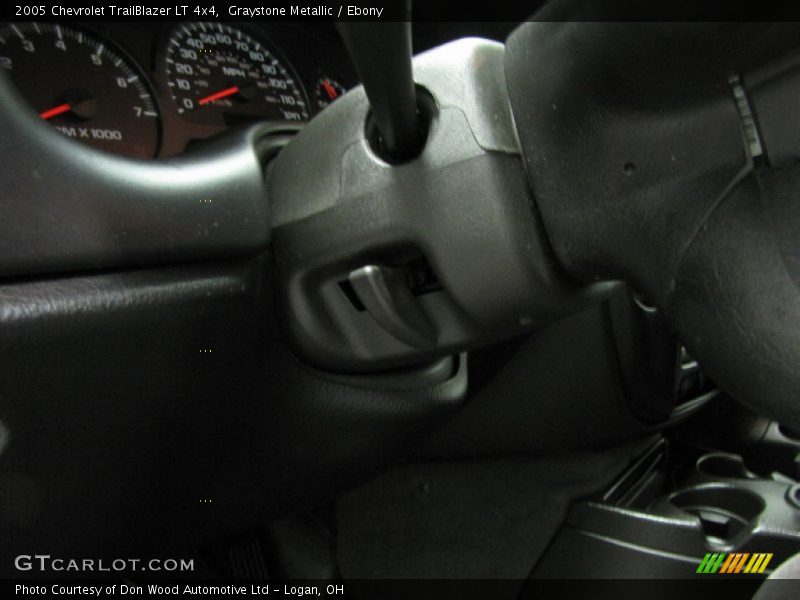 Graystone Metallic / Ebony 2005 Chevrolet TrailBlazer LT 4x4