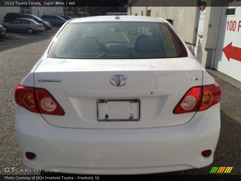 Super White / Ash 2010 Toyota Corolla