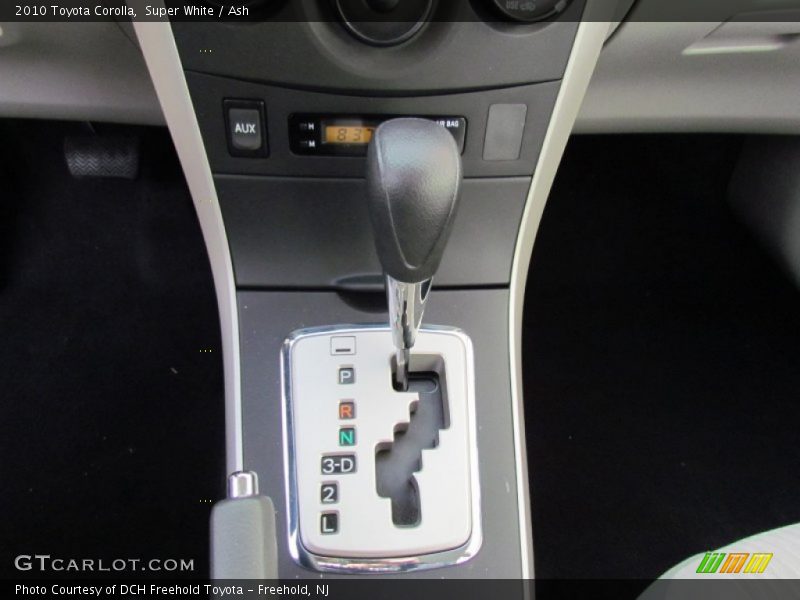 Super White / Ash 2010 Toyota Corolla