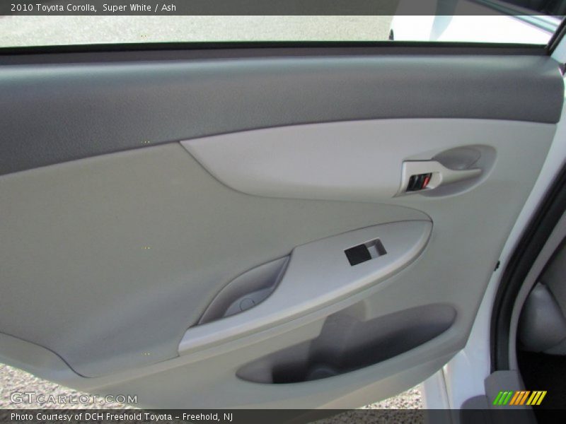 Super White / Ash 2010 Toyota Corolla