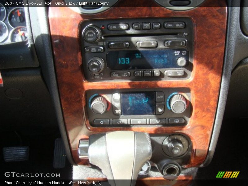 Onyx Black / Light Tan/Ebony 2007 GMC Envoy SLT 4x4