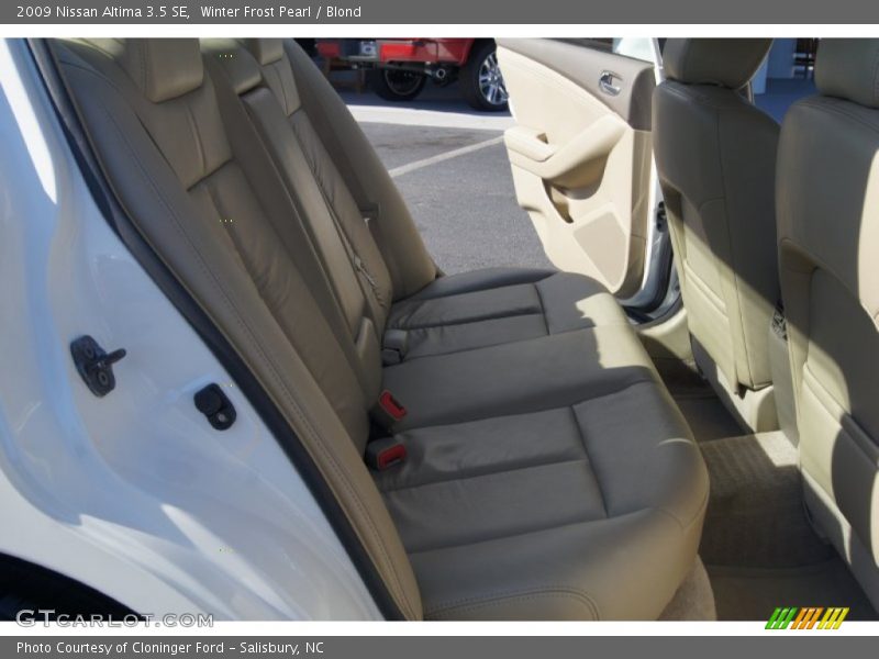 Winter Frost Pearl / Blond 2009 Nissan Altima 3.5 SE