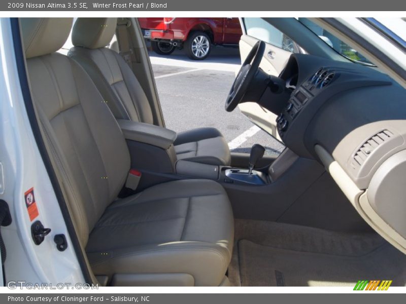 Winter Frost Pearl / Blond 2009 Nissan Altima 3.5 SE