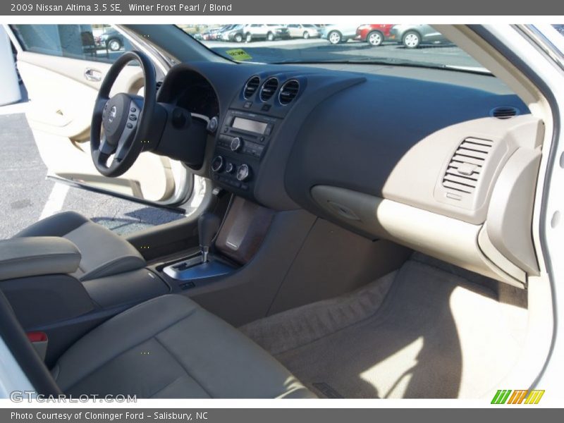Winter Frost Pearl / Blond 2009 Nissan Altima 3.5 SE