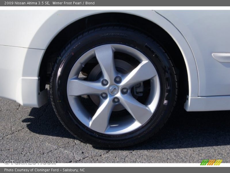 Winter Frost Pearl / Blond 2009 Nissan Altima 3.5 SE