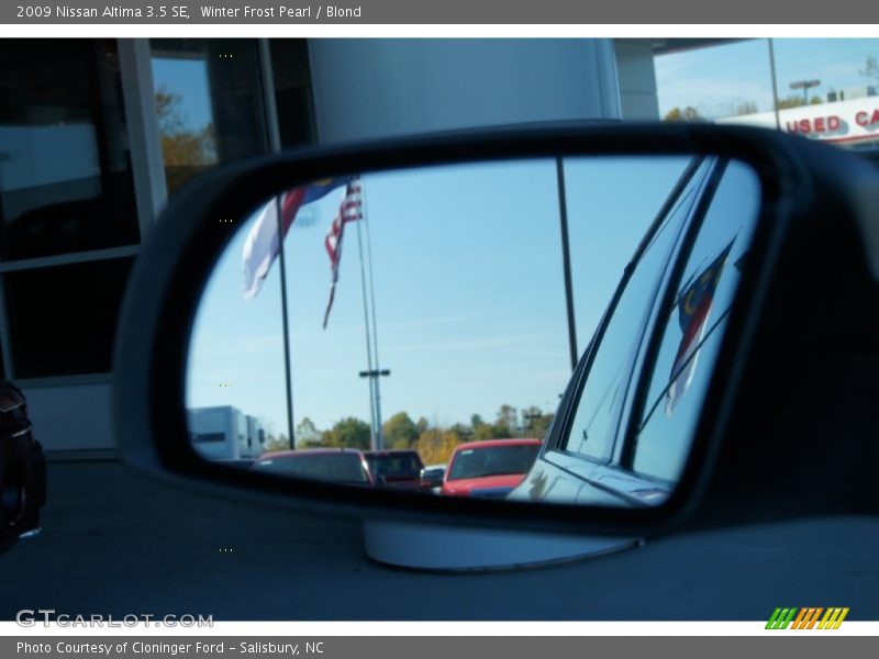 Winter Frost Pearl / Blond 2009 Nissan Altima 3.5 SE