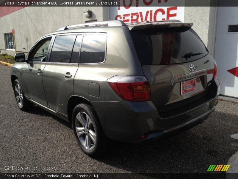 Cypress Green Pearl / Sand Beige 2010 Toyota Highlander 4WD