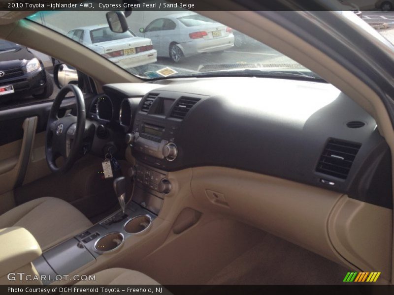 Cypress Green Pearl / Sand Beige 2010 Toyota Highlander 4WD