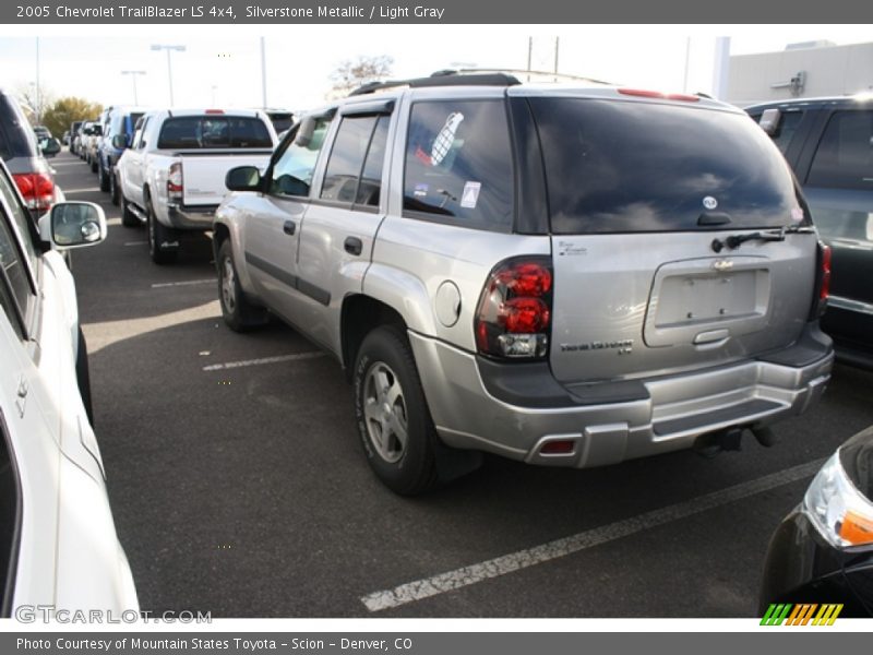 Silverstone Metallic / Light Gray 2005 Chevrolet TrailBlazer LS 4x4