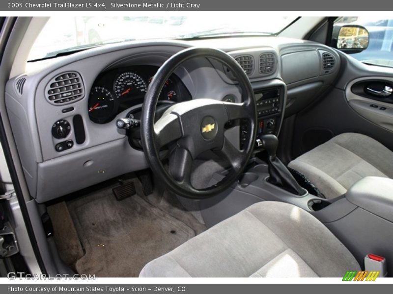 Silverstone Metallic / Light Gray 2005 Chevrolet TrailBlazer LS 4x4
