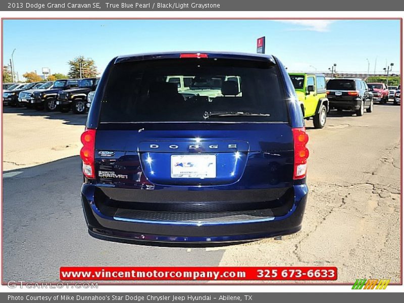 True Blue Pearl / Black/Light Graystone 2013 Dodge Grand Caravan SE