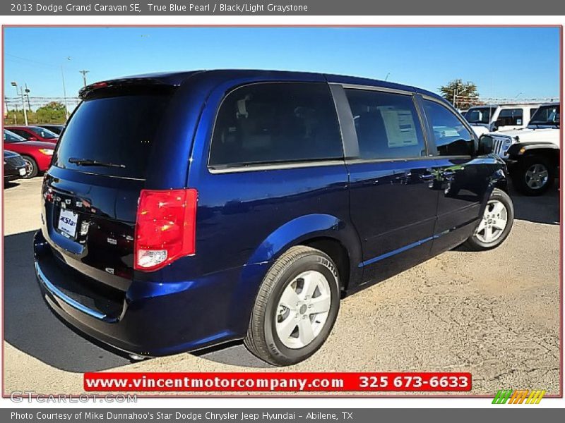 True Blue Pearl / Black/Light Graystone 2013 Dodge Grand Caravan SE