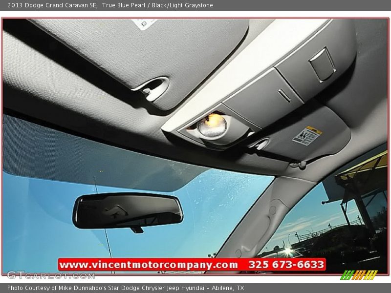 True Blue Pearl / Black/Light Graystone 2013 Dodge Grand Caravan SE