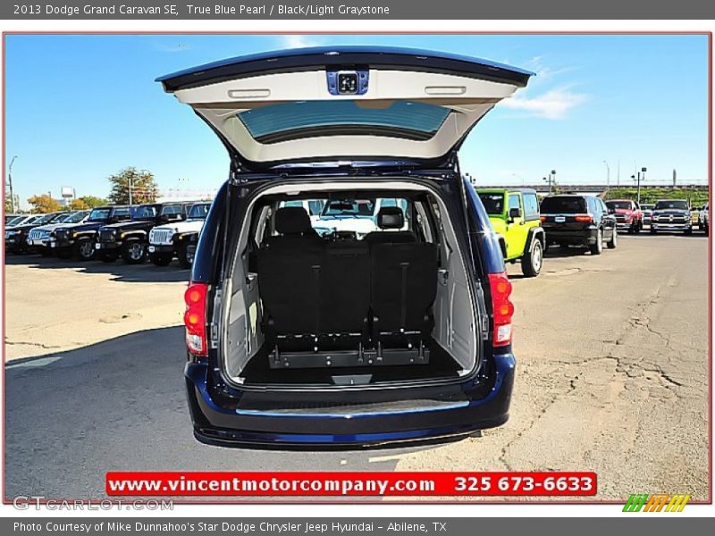 True Blue Pearl / Black/Light Graystone 2013 Dodge Grand Caravan SE