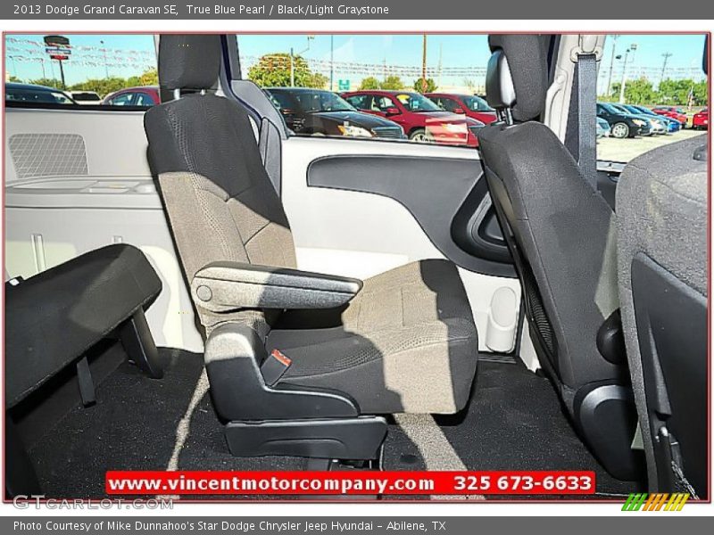True Blue Pearl / Black/Light Graystone 2013 Dodge Grand Caravan SE