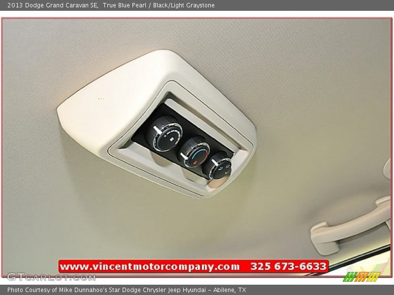 True Blue Pearl / Black/Light Graystone 2013 Dodge Grand Caravan SE