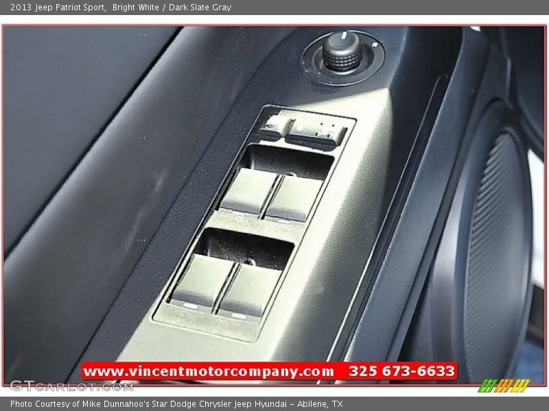 Bright White / Dark Slate Gray 2013 Jeep Patriot Sport