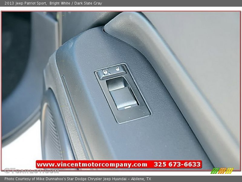 Bright White / Dark Slate Gray 2013 Jeep Patriot Sport