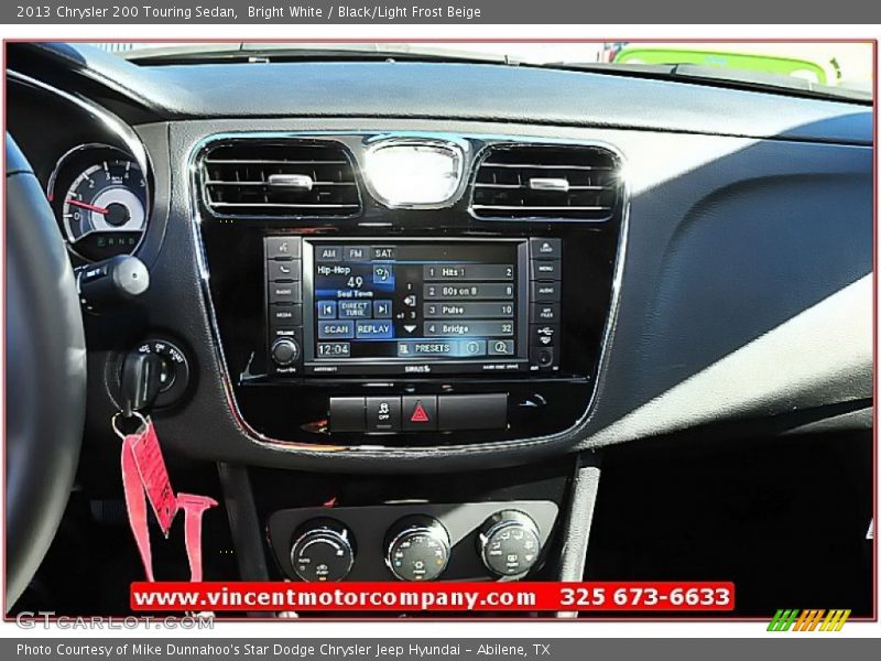 Bright White / Black/Light Frost Beige 2013 Chrysler 200 Touring Sedan