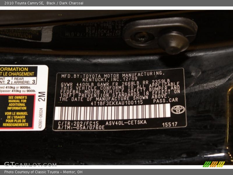 Black / Dark Charcoal 2010 Toyota Camry SE