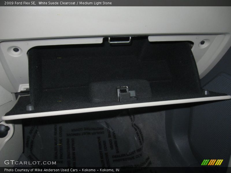 White Suede Clearcoat / Medium Light Stone 2009 Ford Flex SE