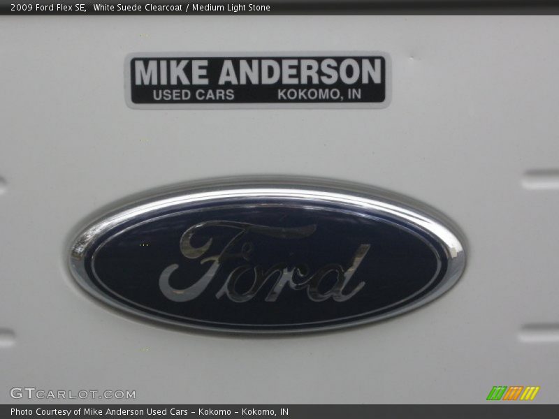 White Suede Clearcoat / Medium Light Stone 2009 Ford Flex SE
