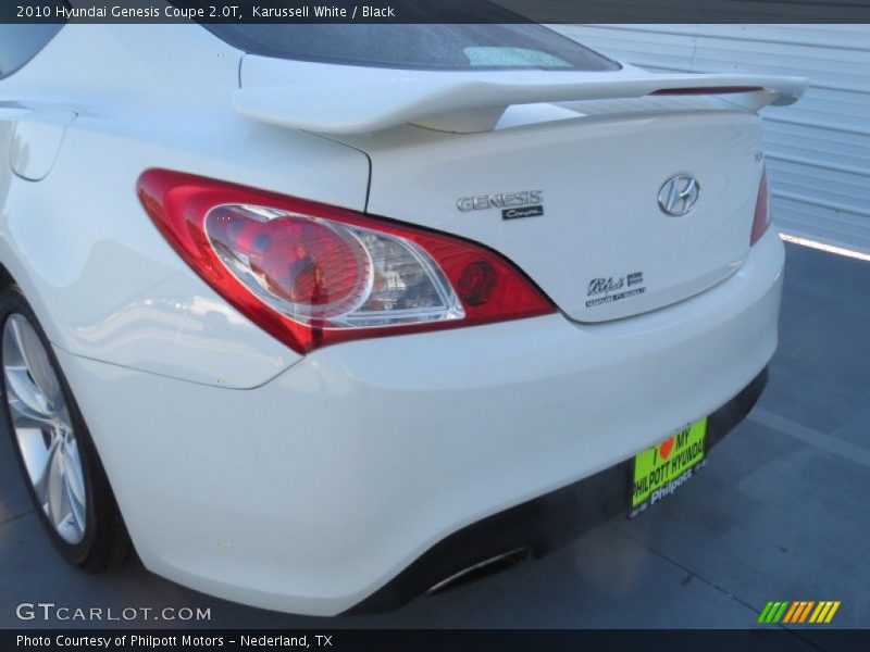 Karussell White / Black 2010 Hyundai Genesis Coupe 2.0T
