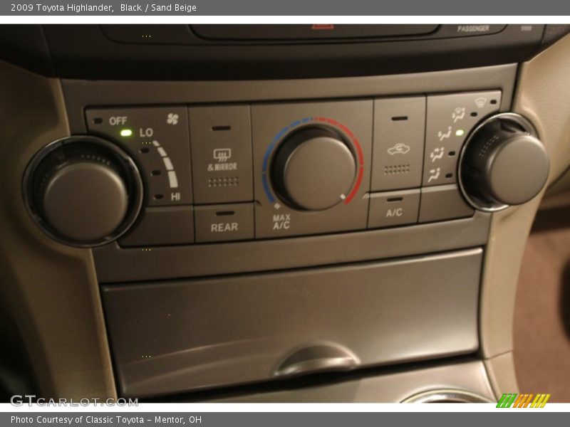 Black / Sand Beige 2009 Toyota Highlander