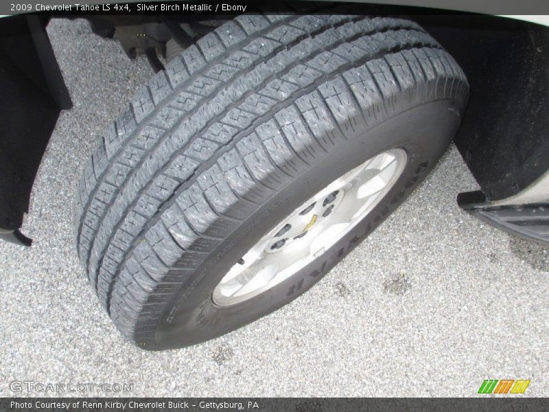 Silver Birch Metallic / Ebony 2009 Chevrolet Tahoe LS 4x4